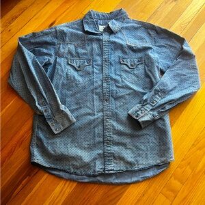 Ryan Michaels blue medallion print snap shirt